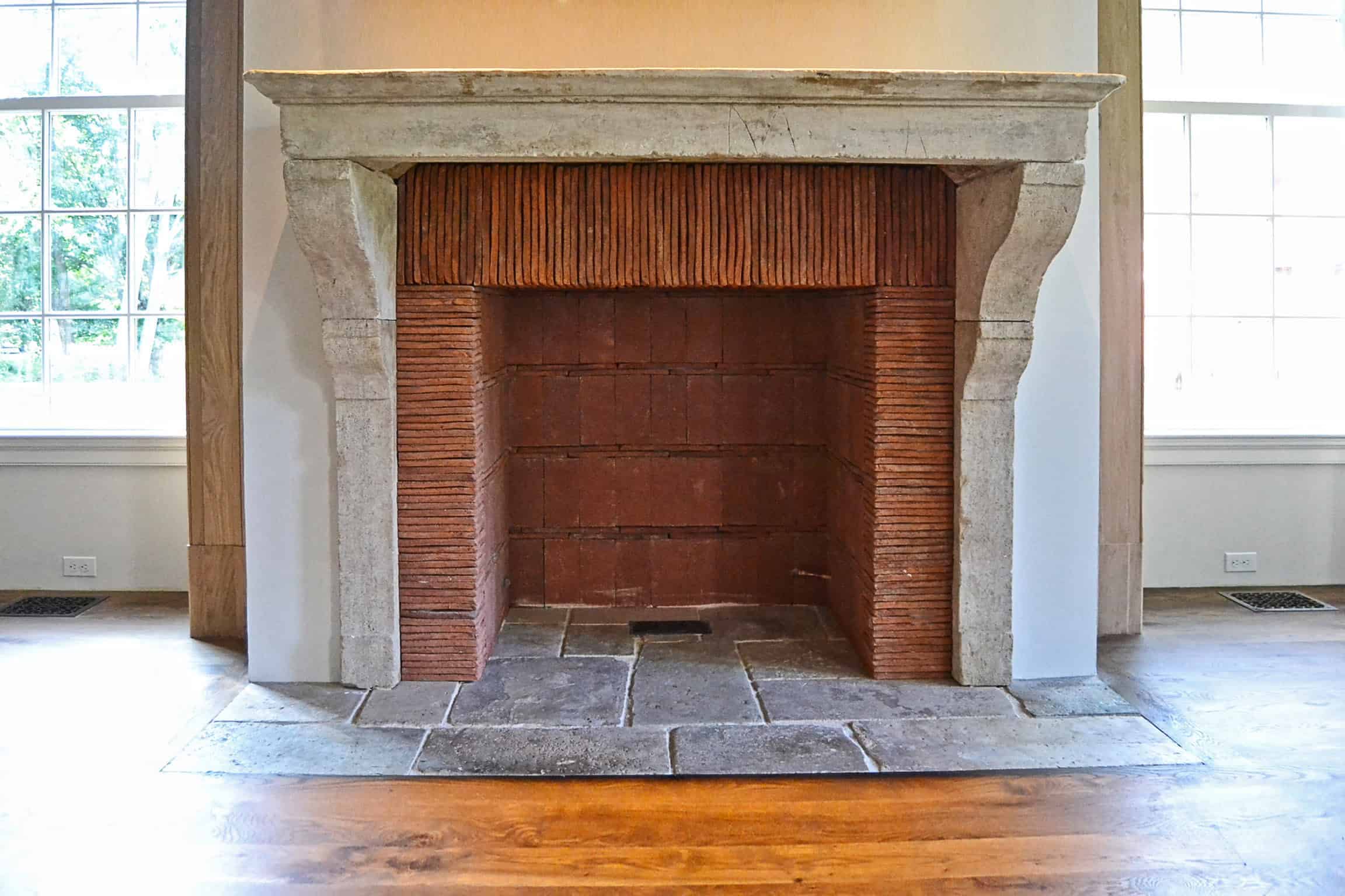 Classic Fireplace with Clay Roof Tile Fireback