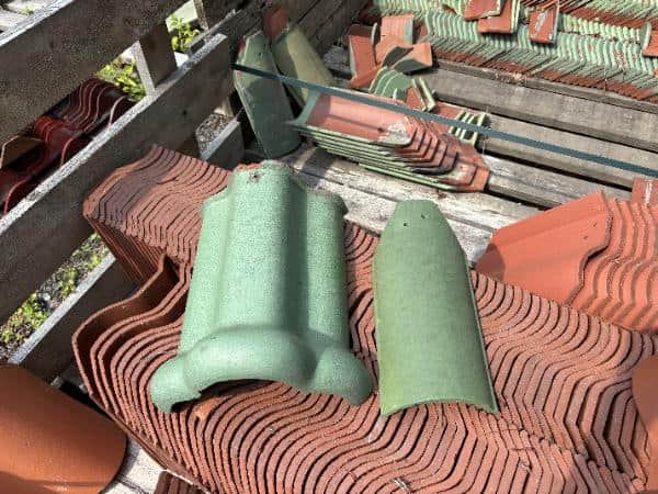 Clay tile fittings such as ridges, hips, eaves